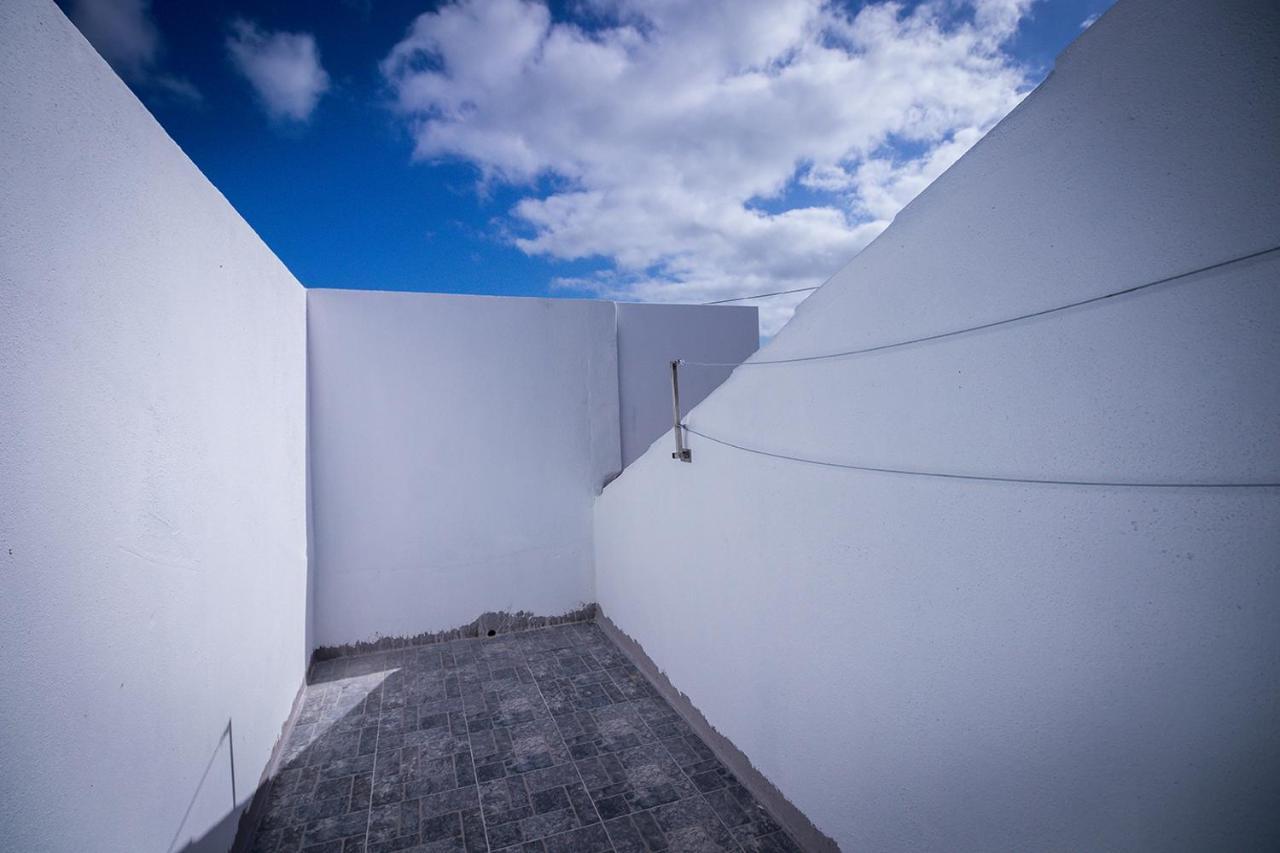 Ponta Delgada Guest House 2 Arrifes Екстер'єр фото